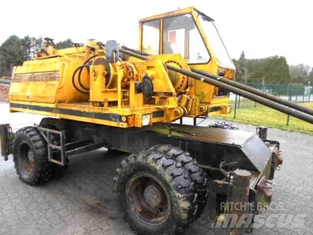 Sennebogen S 612 M 抓铲挖掘机