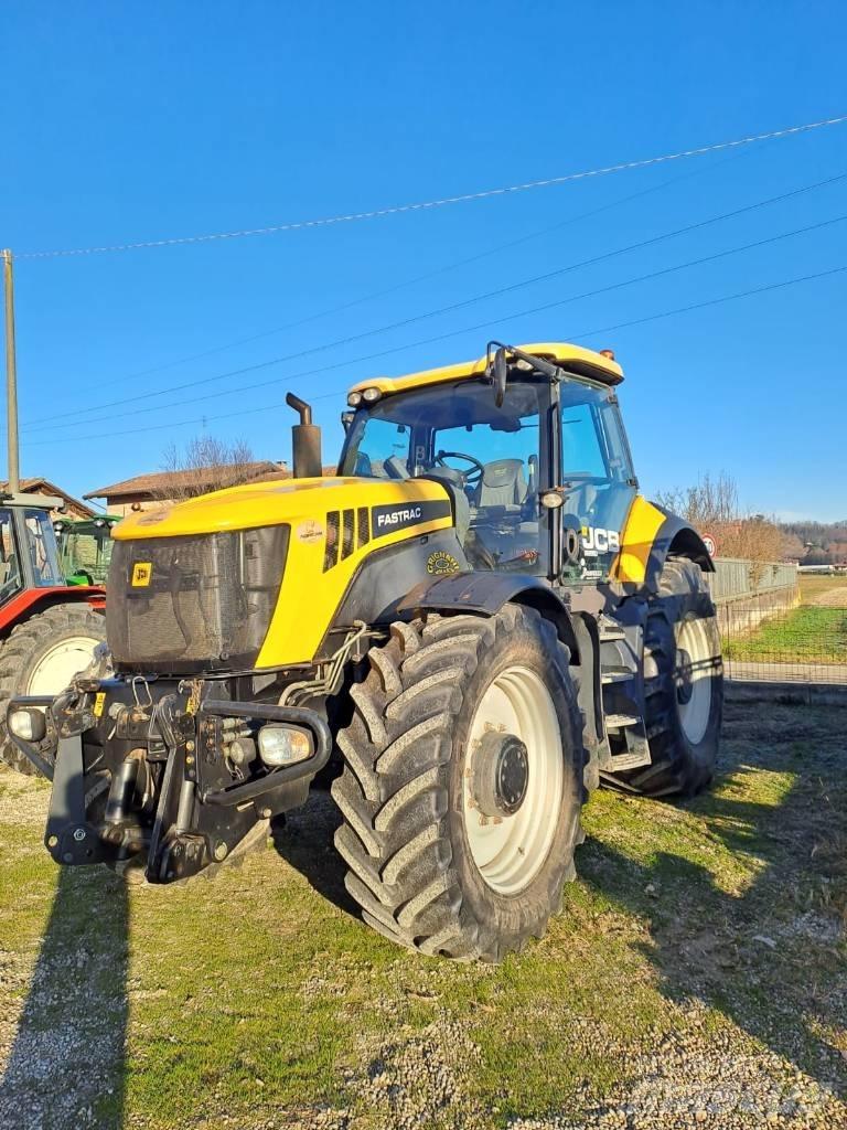 JCB Fastrac 8250 拖拉机/农用车