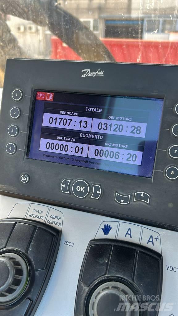 Tesmec 950 挖沟机