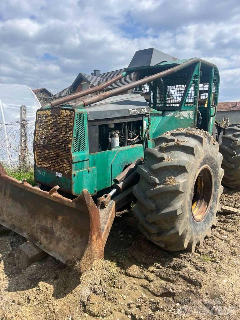 Timberjack 240A 粉碎机