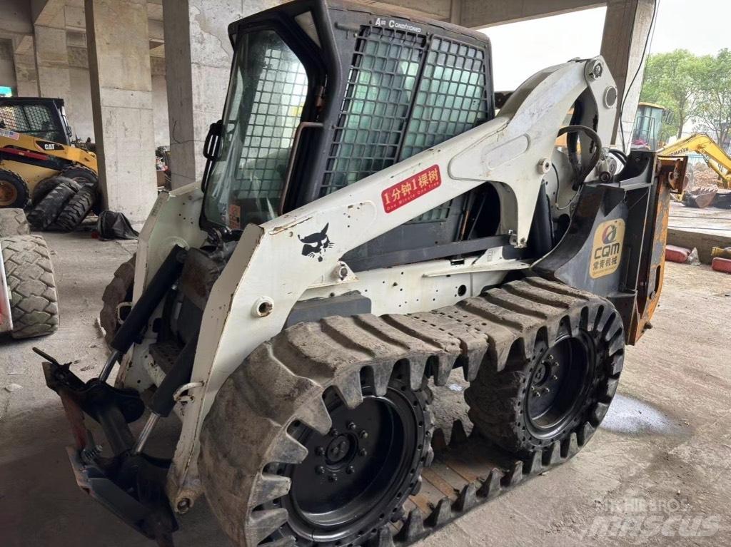 Bobcat S 330 滑移装载机