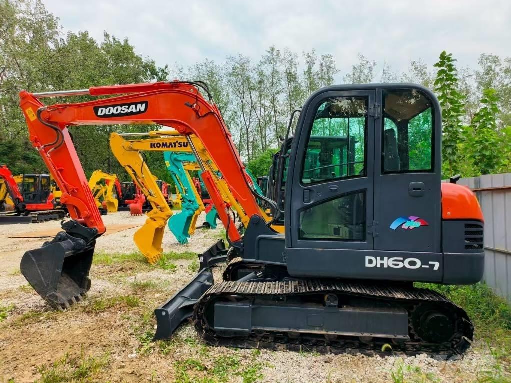 Doosan DH 60-7 小型挖掘机