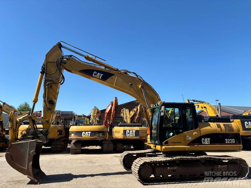 CAT 323 D L 履带挖掘机