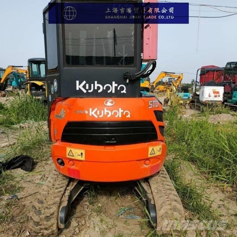 Kubota U 20-3 履带挖掘机