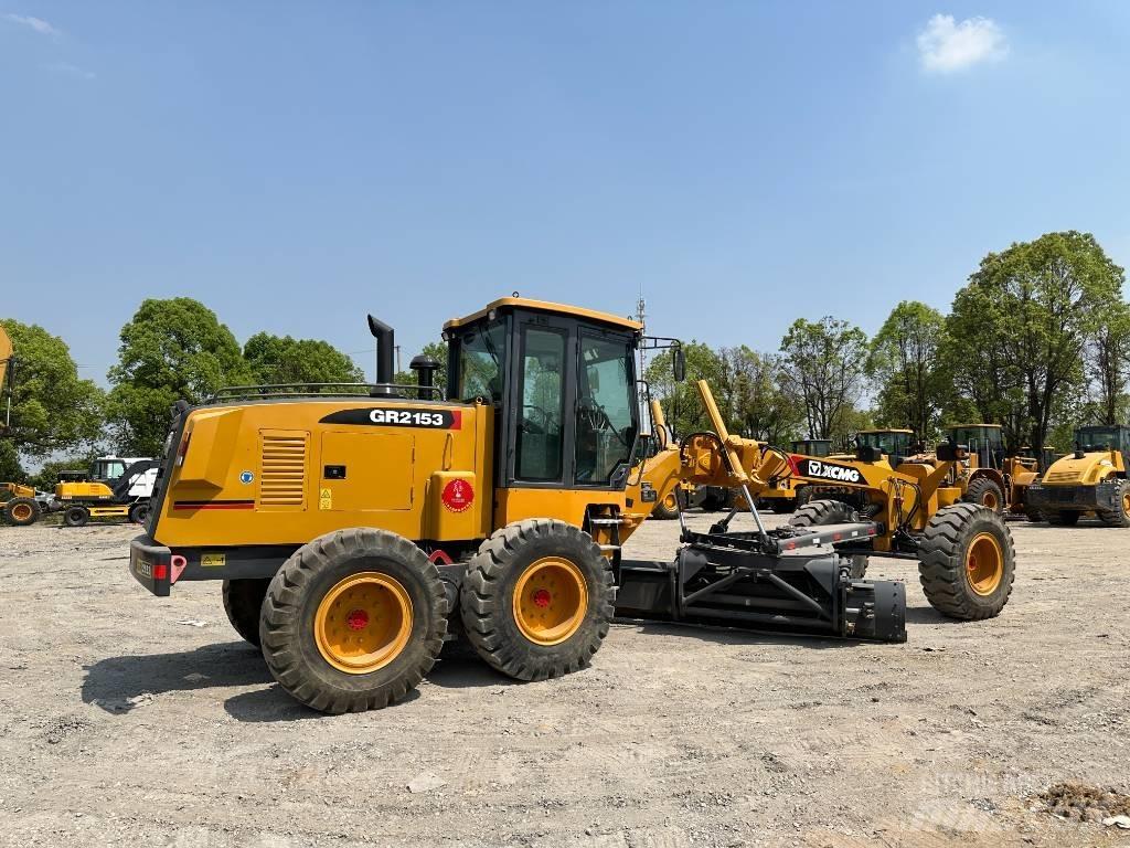 XCMG GR2153 平地机/推土机