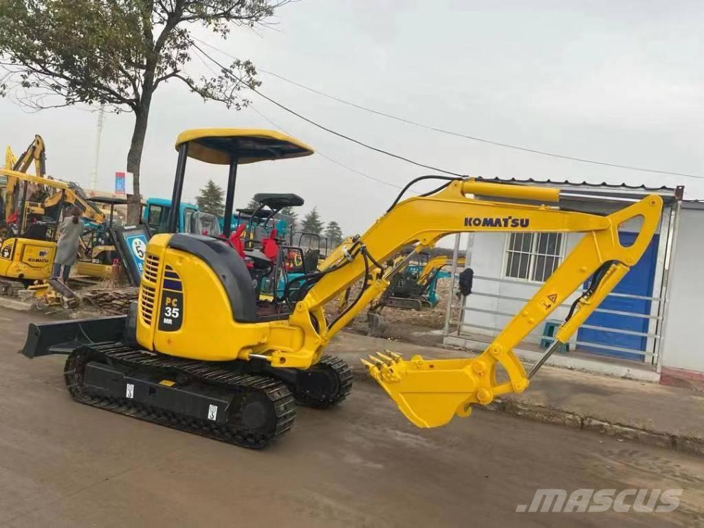 Komatsu PC 35 小型挖掘机