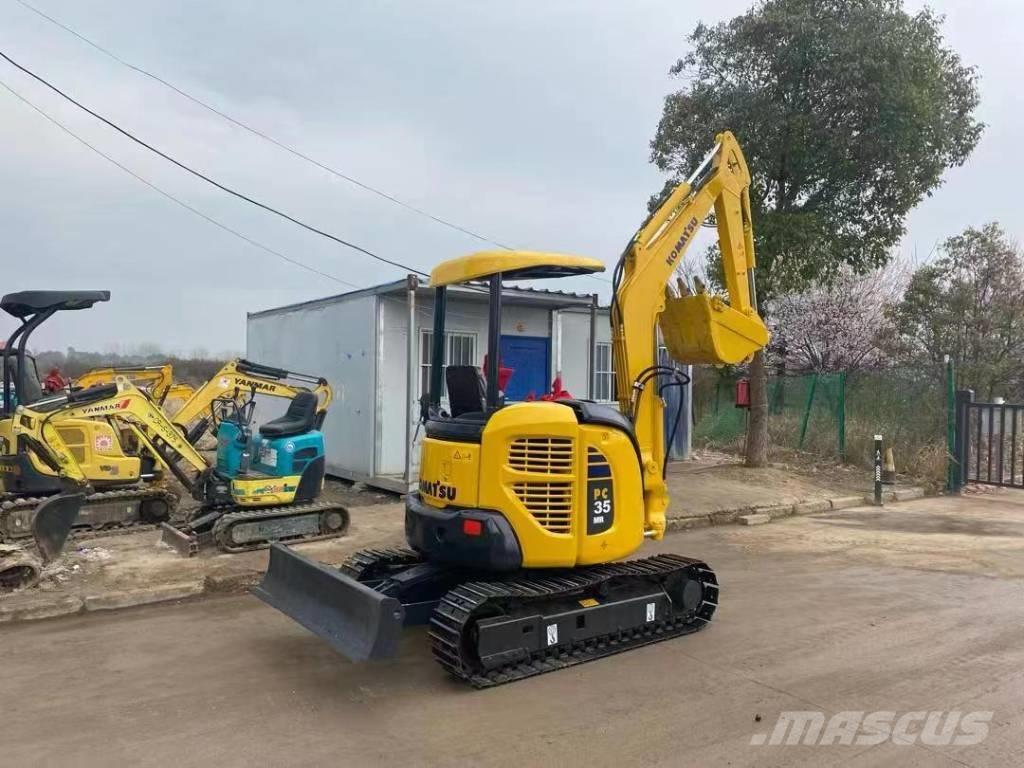 Komatsu PC 35 小型挖掘机