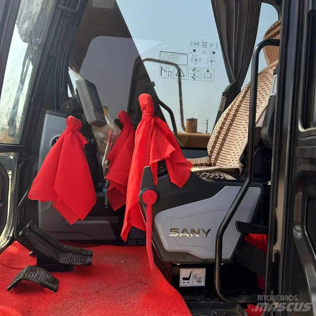 Sany 135C 履带挖掘机