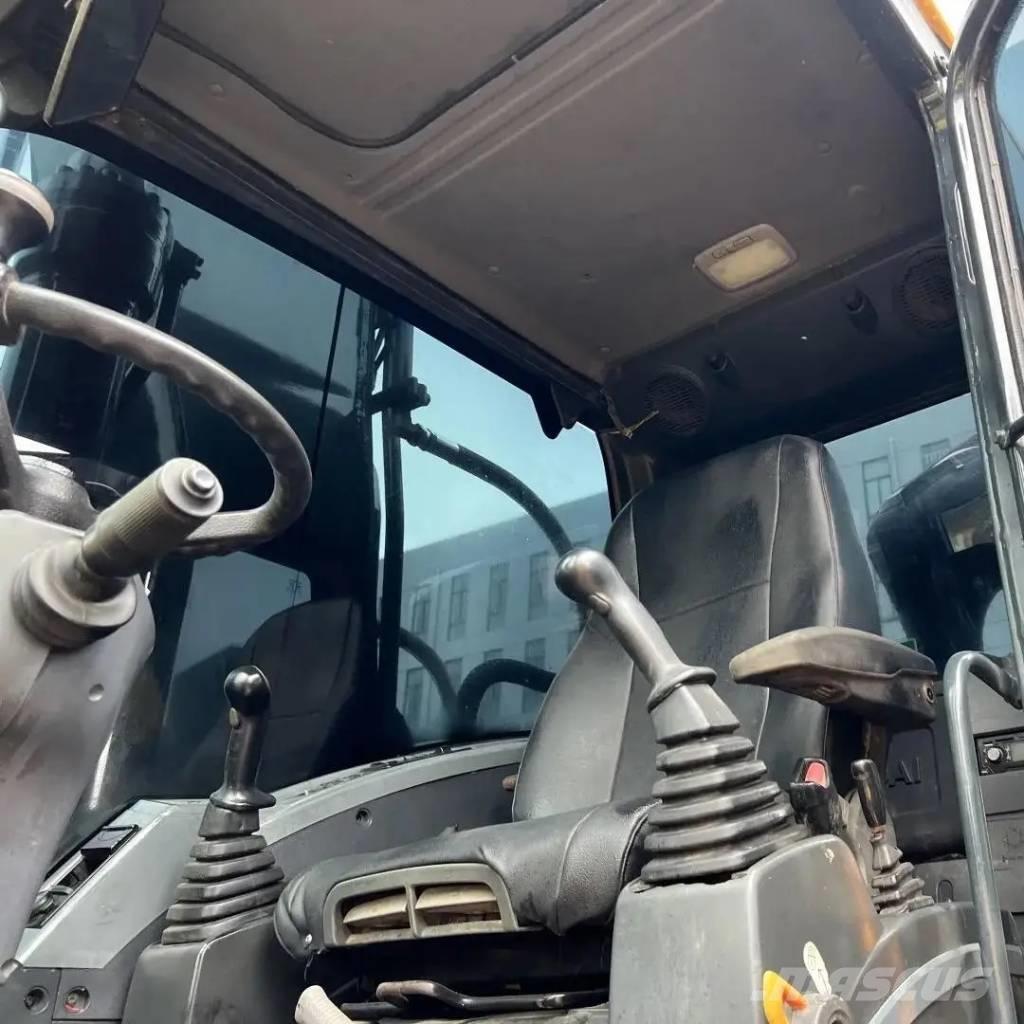 Hyundai R210W-9T 轮式挖掘机