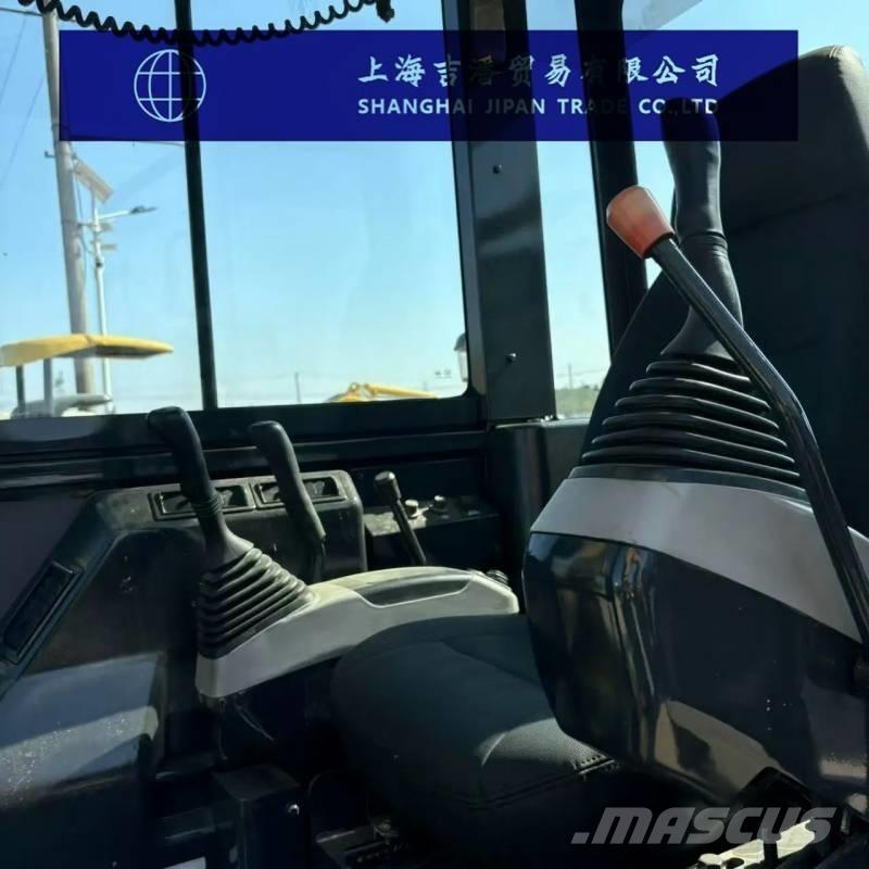 Komatsu PC 56 小型挖掘机