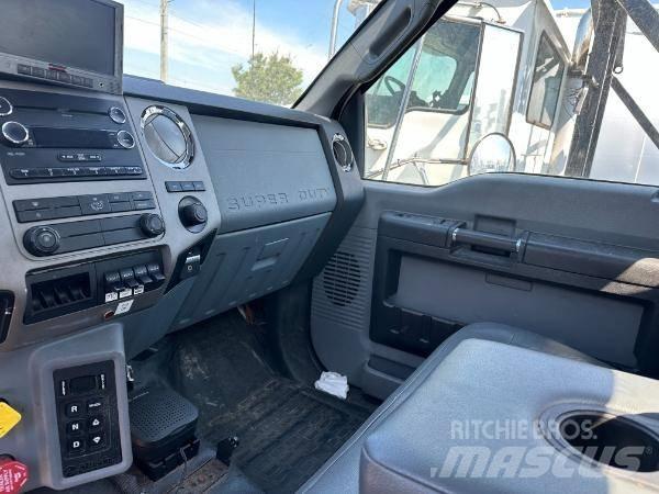 Ford F 750 垃圾车