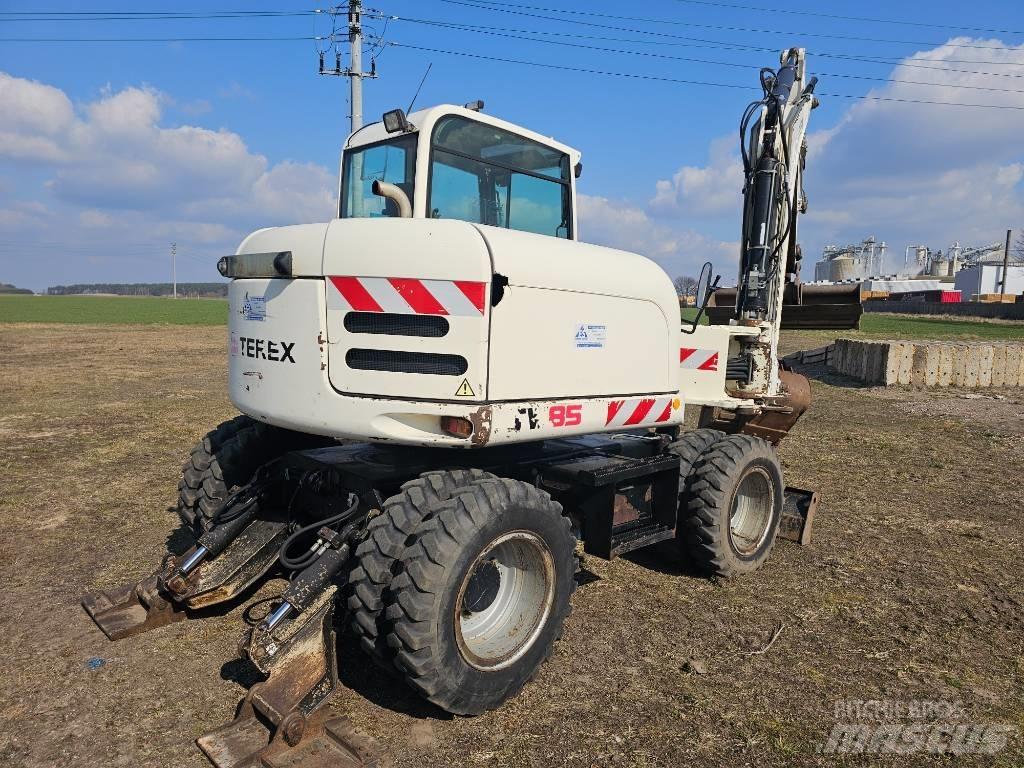 Terex TW 85 轮式挖掘机