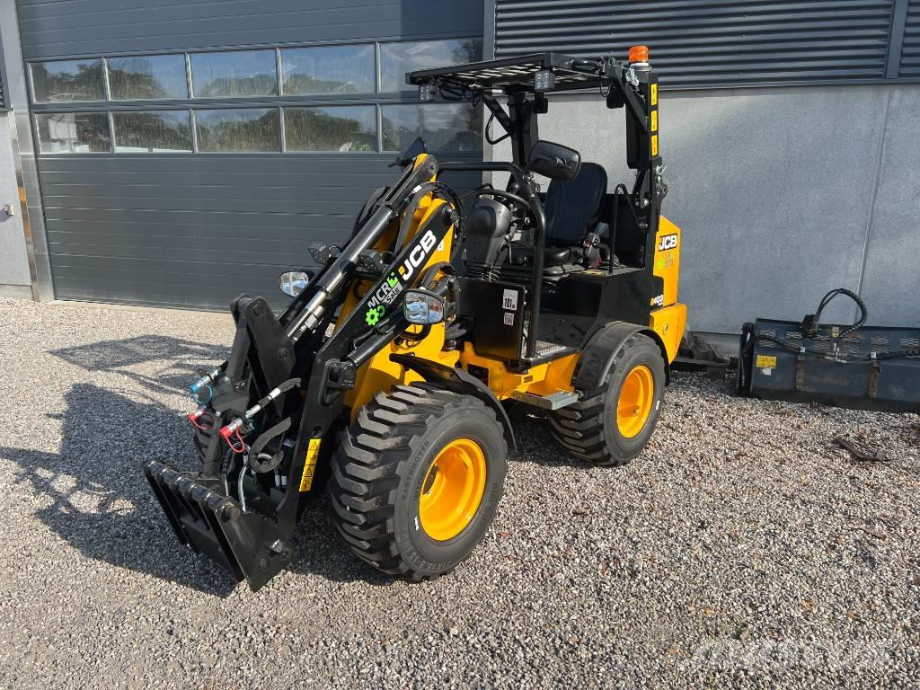 JCB 403 Plus 小型装载机
