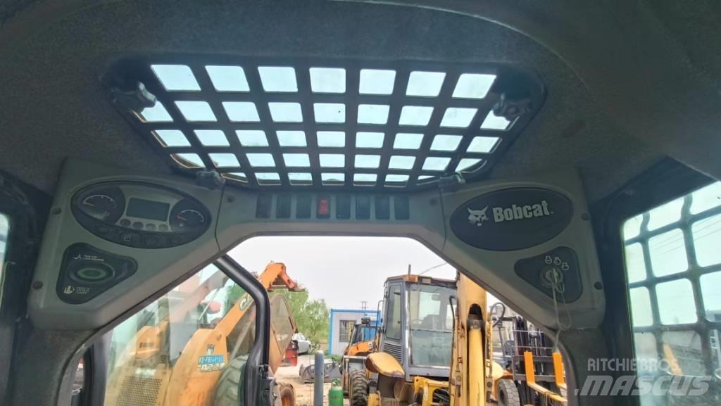 Bobcat S 160 滑移装载机