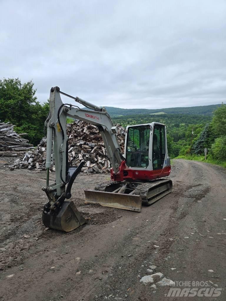 Takeuchi TB 250 小型挖掘机
