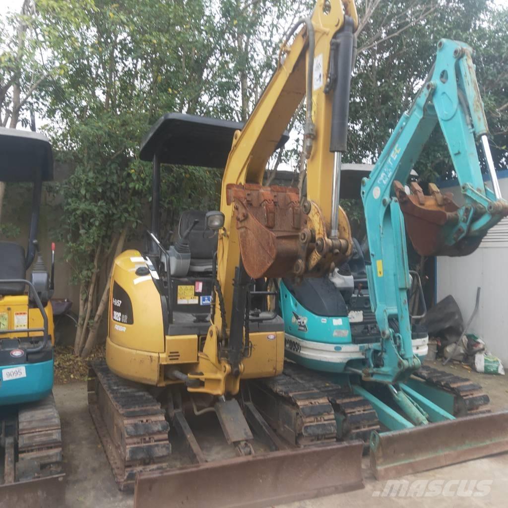 CAT 302CR 小型挖掘机