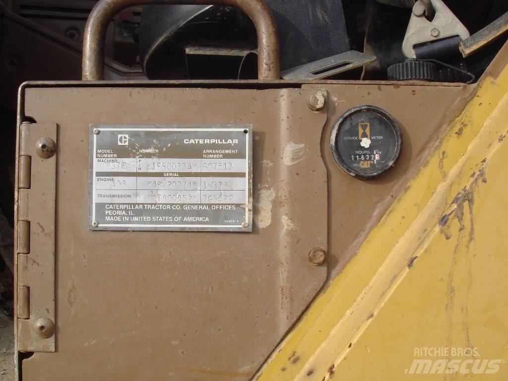 CAT 637E 铲运机