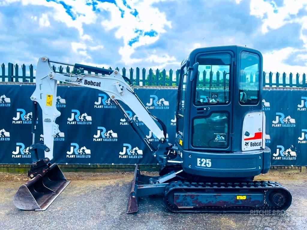 Bobcat E 25 小型挖掘机