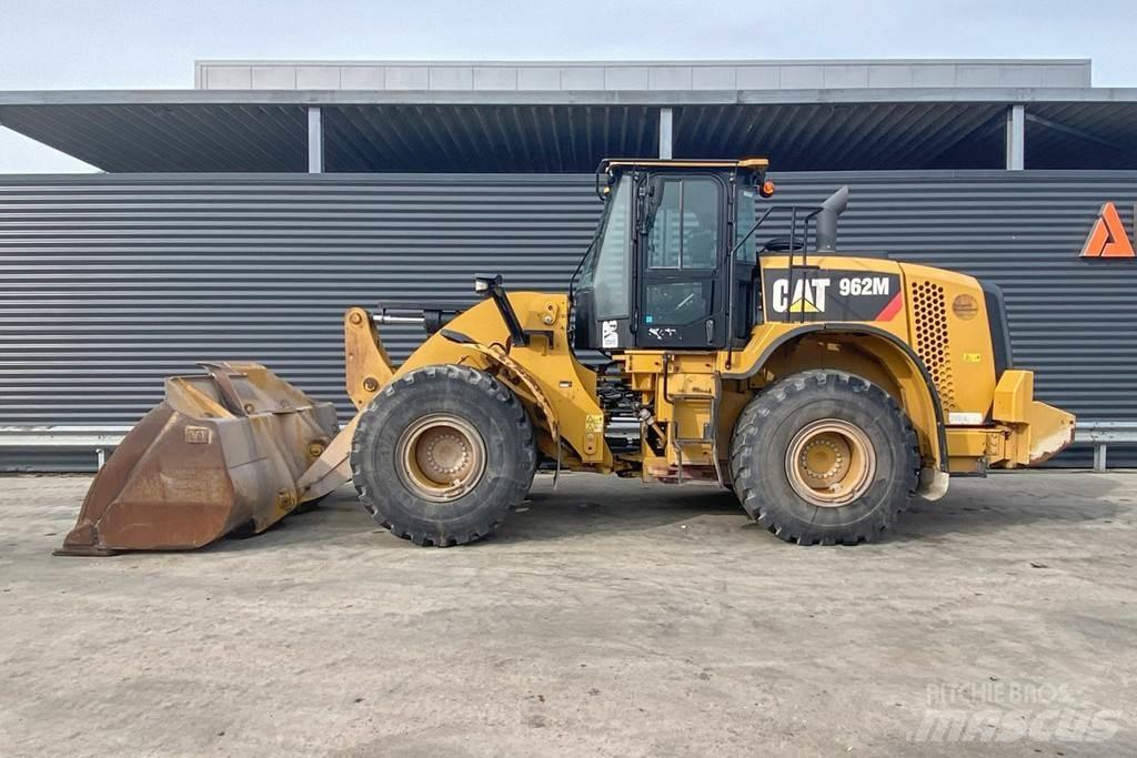 CAT 962M 轮式装载机