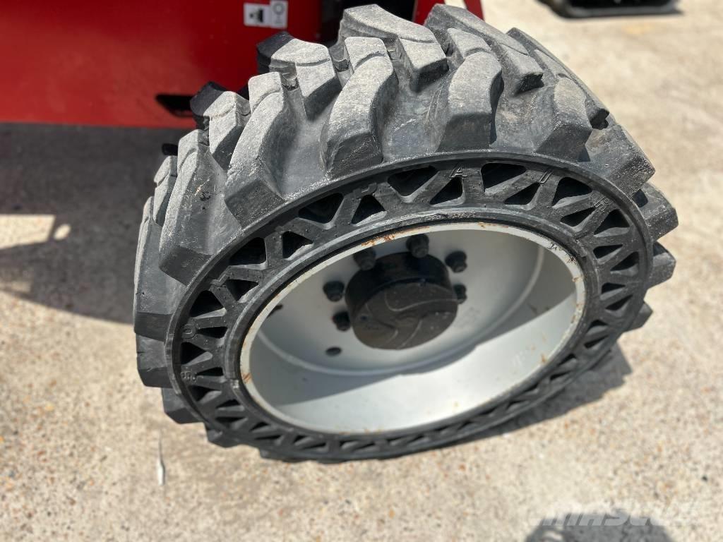 Manitou 200 ATJ RC 曲臂高空工作平台