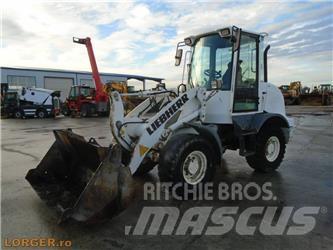 Liebherr L 506 轮式装载机