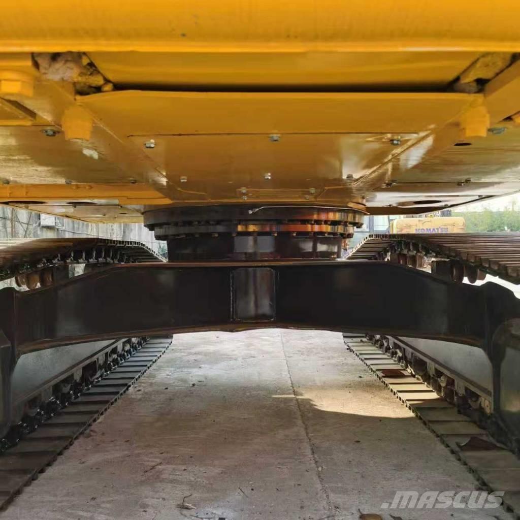 Komatsu PC 200-8 履带挖掘机