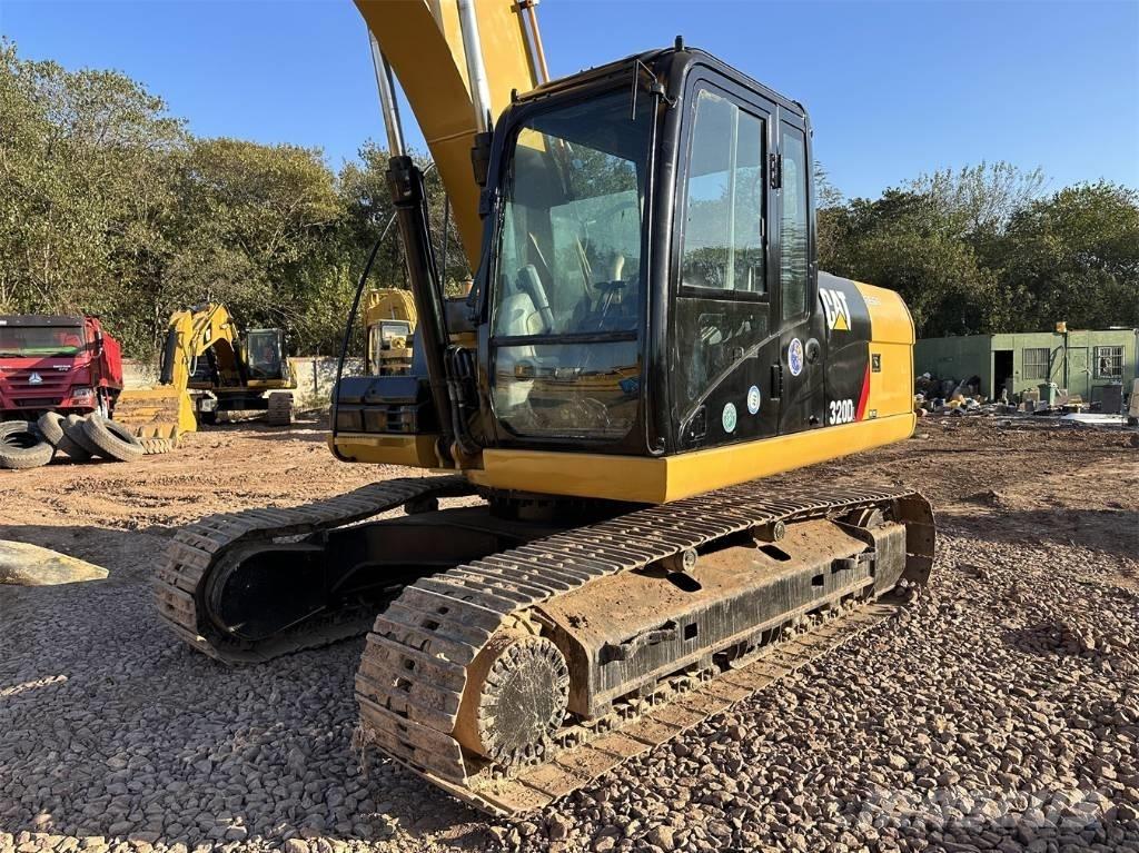 CAT 320 D L 履带挖掘机