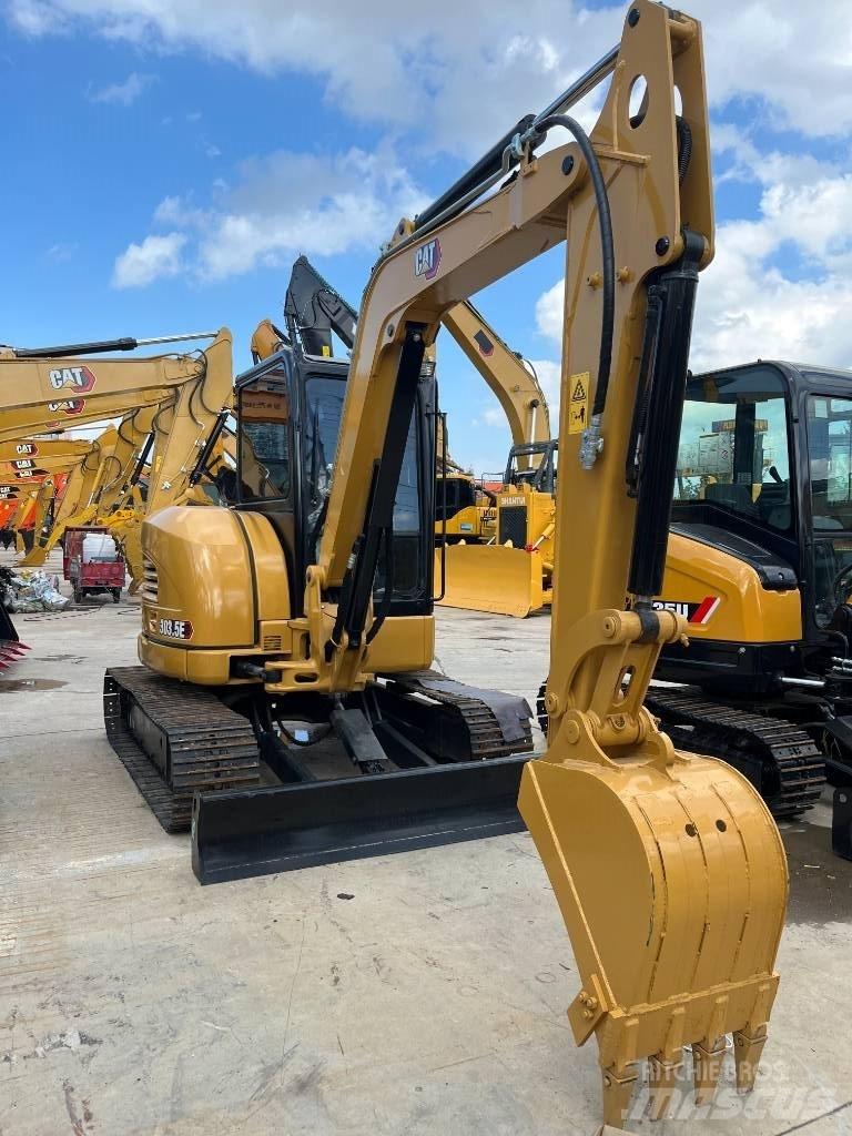 CAT 303.5E 小型挖掘机