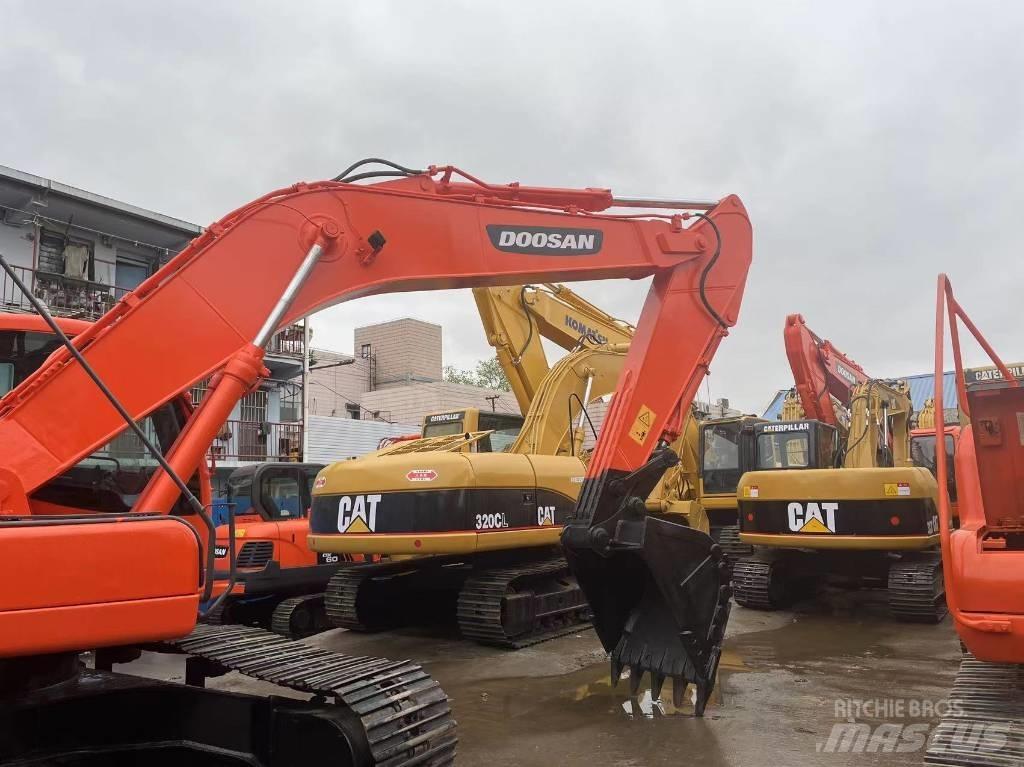 Doosan DX 225 履带挖掘机