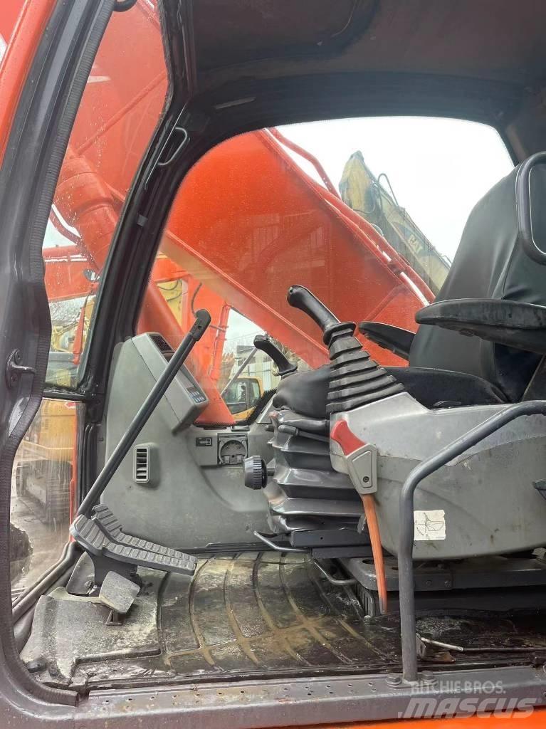 Doosan DX 225 履带挖掘机
