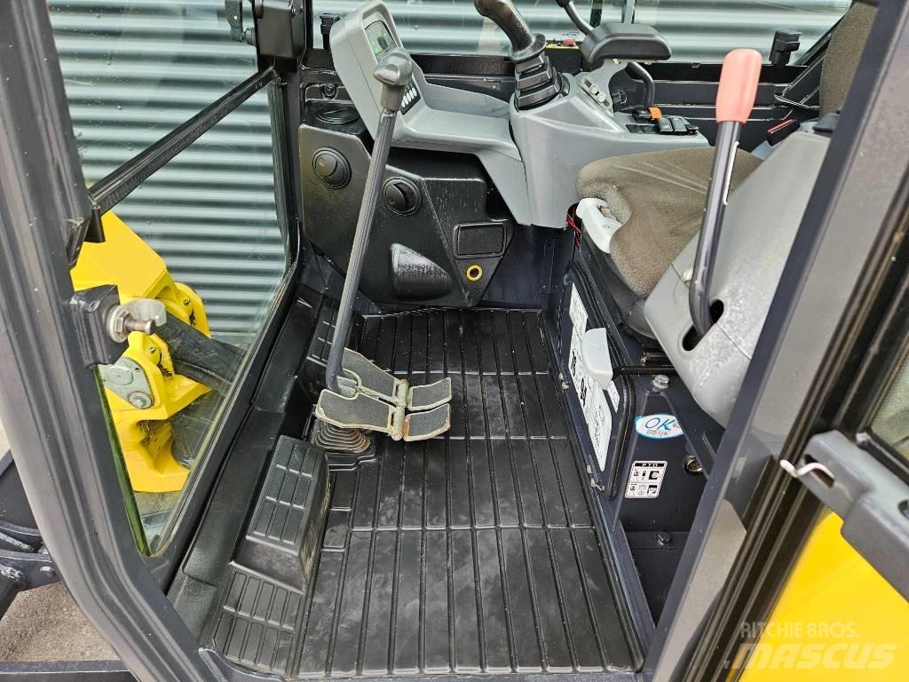 Yanmar sv26 小型挖掘机
