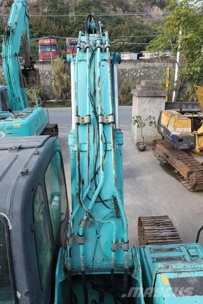 Kobelco SK 210-8 履带挖掘机