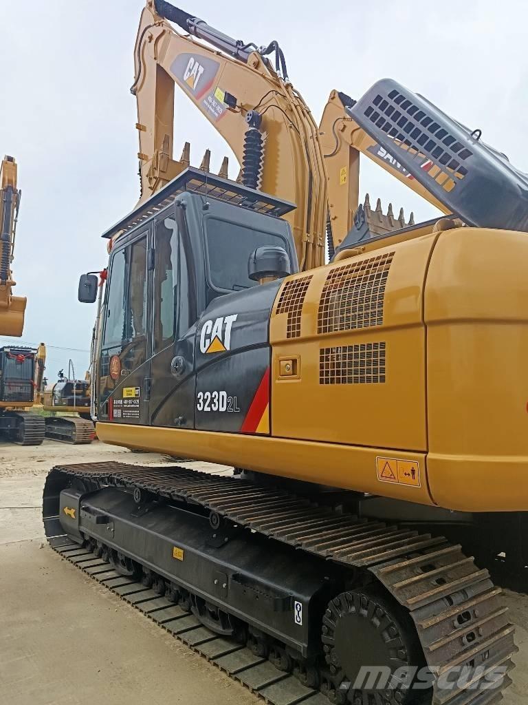 CAT 323 D L 履带挖掘机
