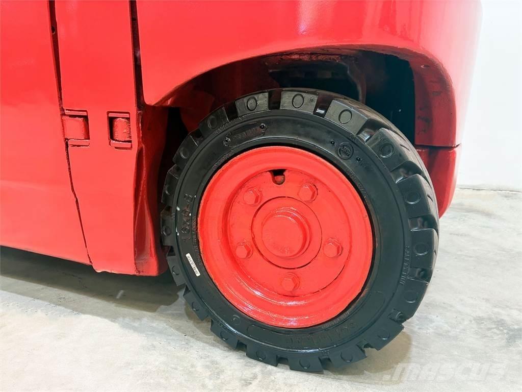 Linde E20PH 02 电动叉车