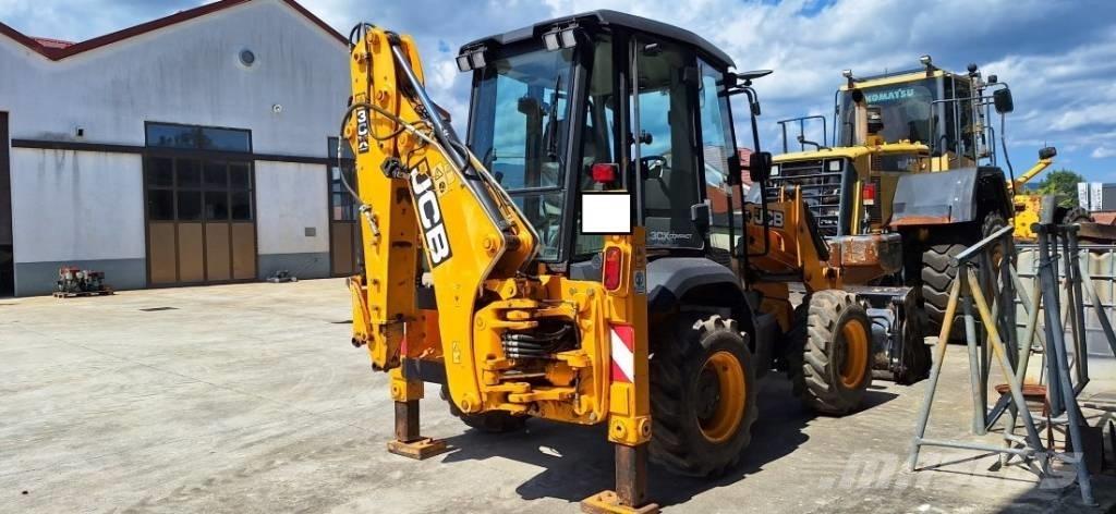JCB 3cx compact 反铲装载机