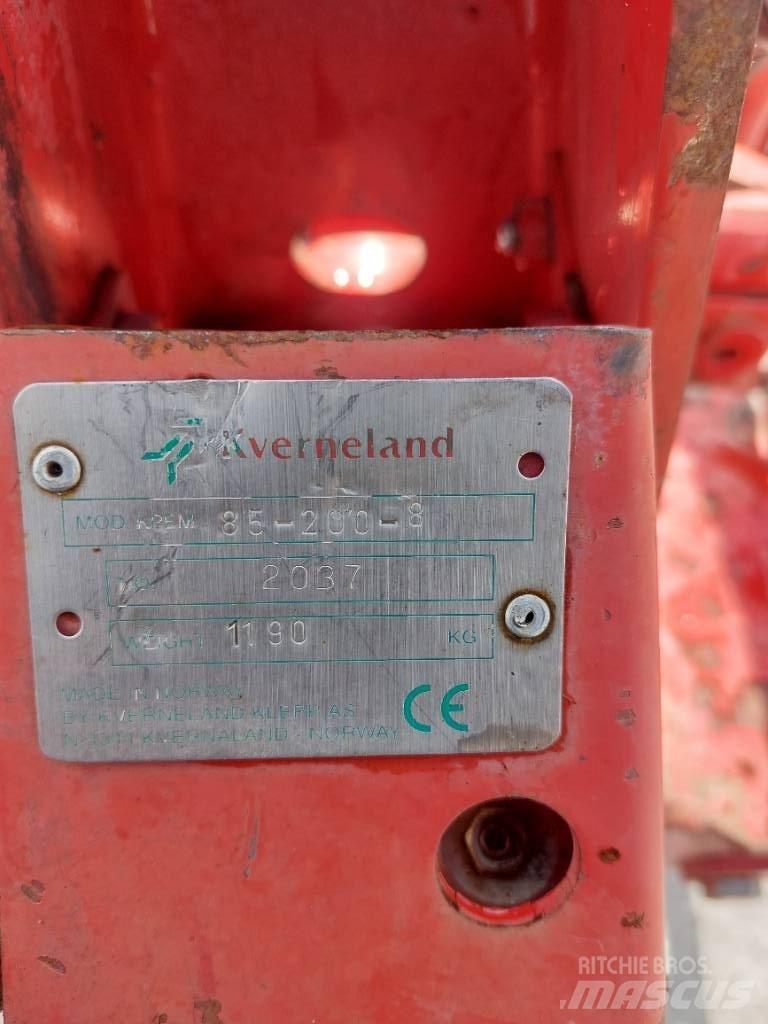 Kverneland EM 85 4 双向犁