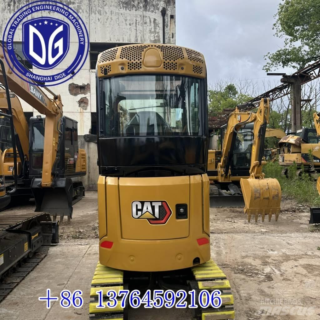 CAT 302 CR 小型挖掘机