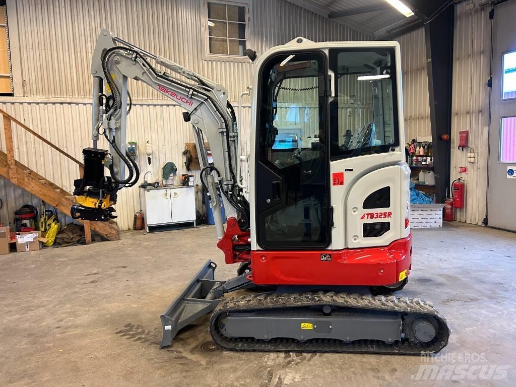 Takeuchi TB325 小型挖掘机