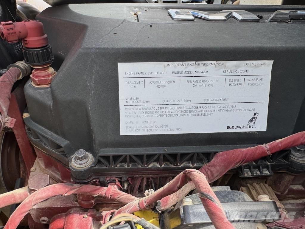 Mack Granite 64FR 自卸式货车