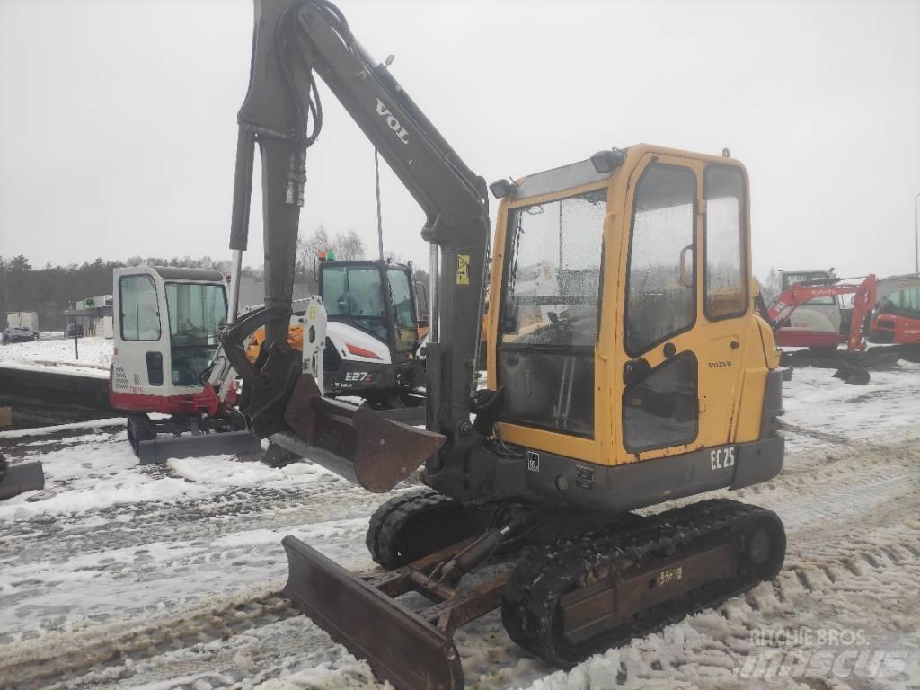 Volvo EC 25 小型挖掘机