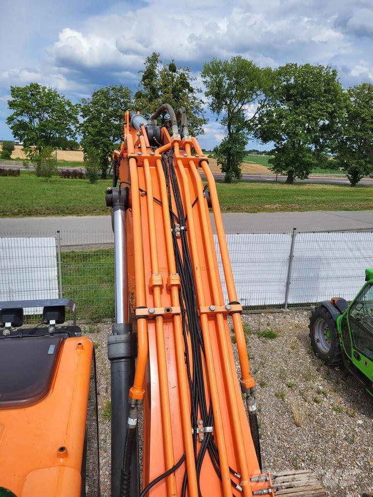 Doosan DX255LC-5 履带挖掘机