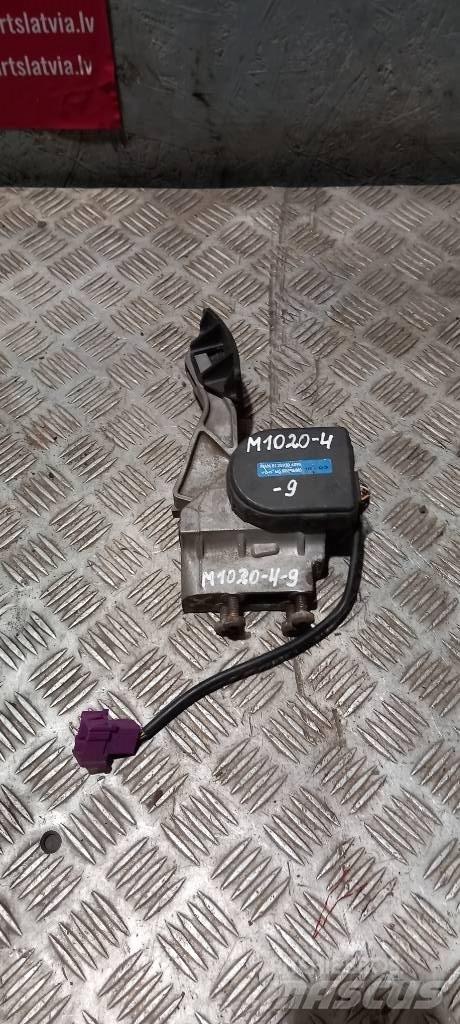 MAN TGA  81259706094 驾驶室与内部