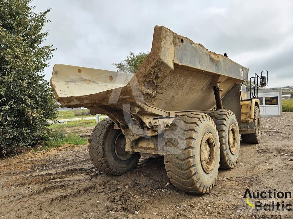 CAT 730 铰接式自卸车