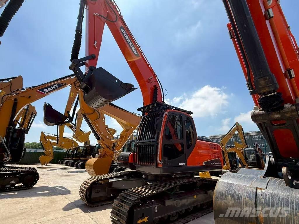 Doosan DX 225 履带挖掘机