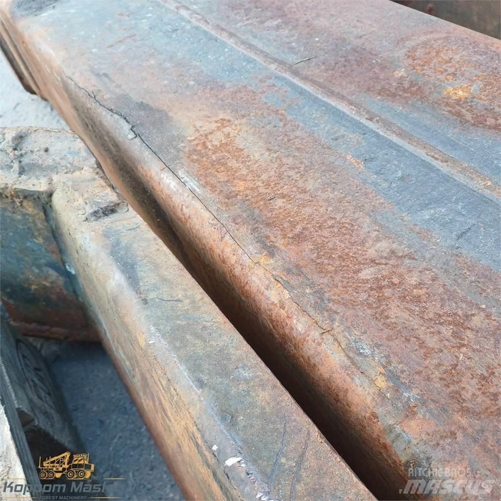 Loglift 111 货运起重机