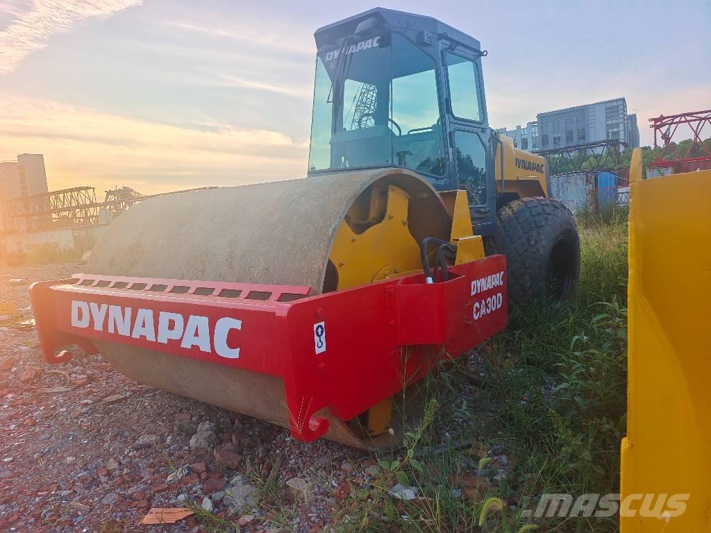 Dynapac CA 30 D 单轮压路机