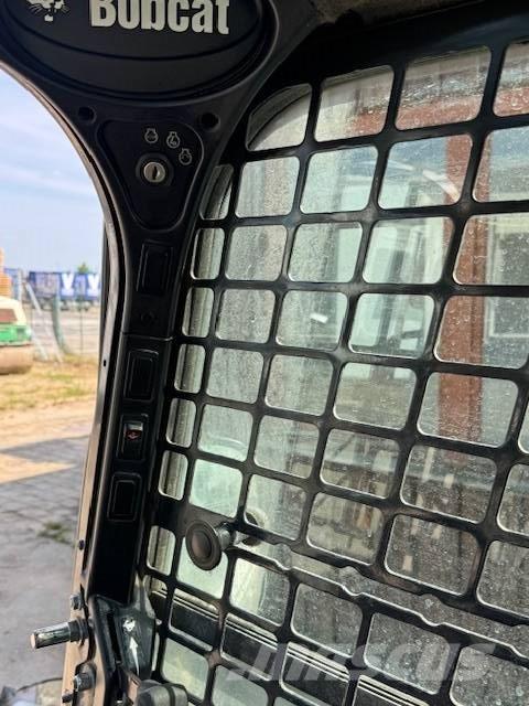 Bobcat S 450 滑移装载机