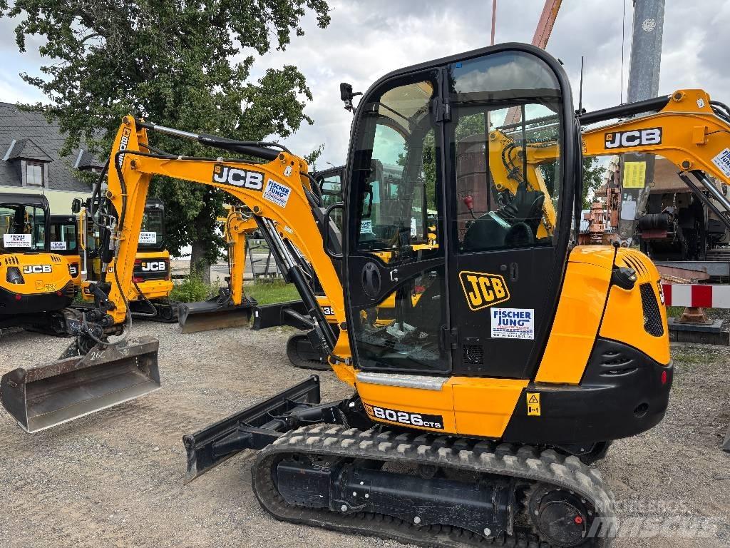 JCB 8026 CTS 小型挖掘机