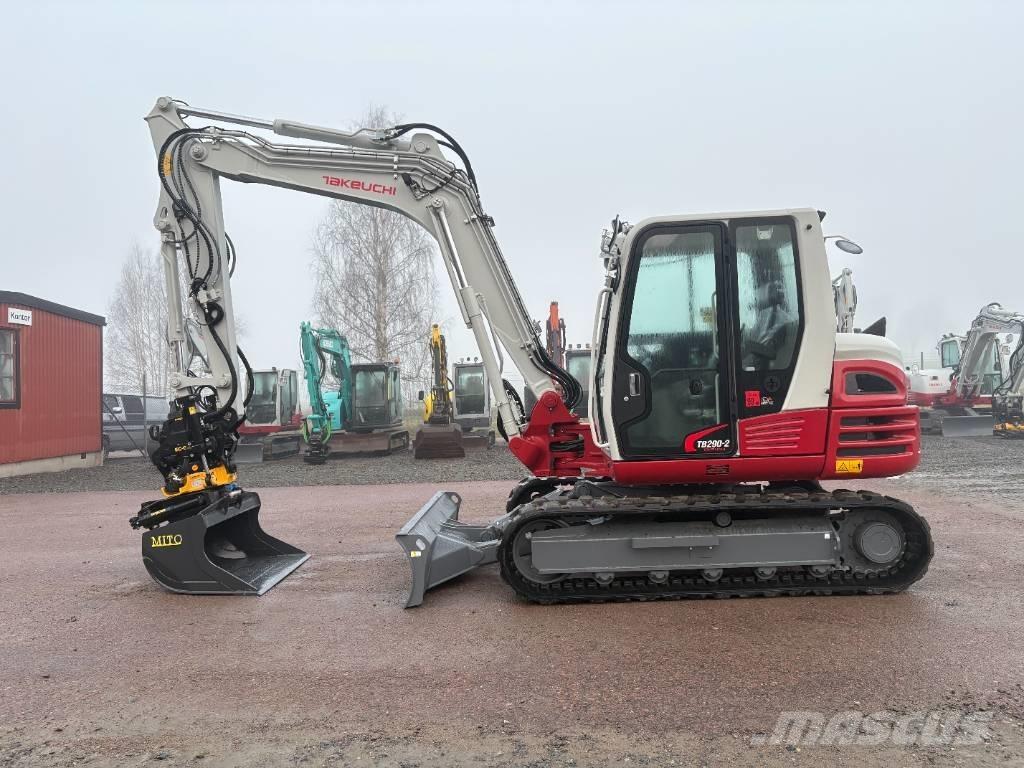 Takeuchi TB290 中型挖掘机