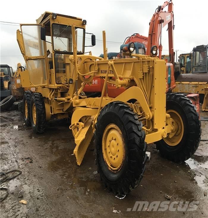 Komatsu GD 661 平地机/推土机